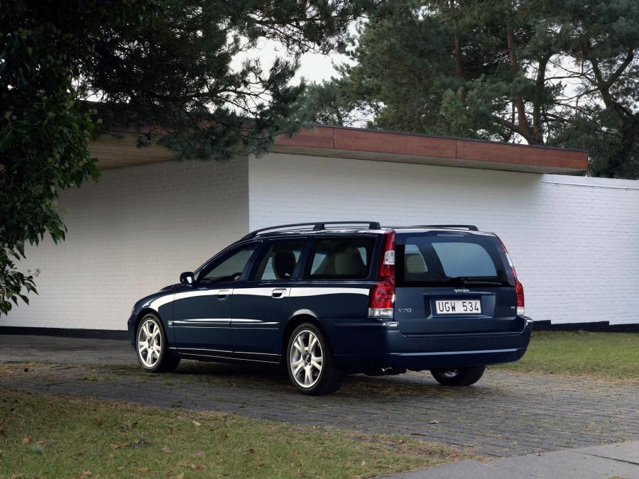  Volvo V70 T5 2005 года  (фото 6 из 9)